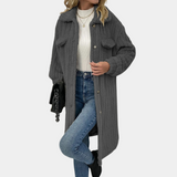 Fashionable and comfortable women's coat for chilly days