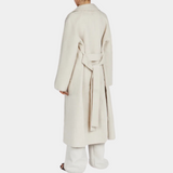 Chic women's trench coat for an elegant look