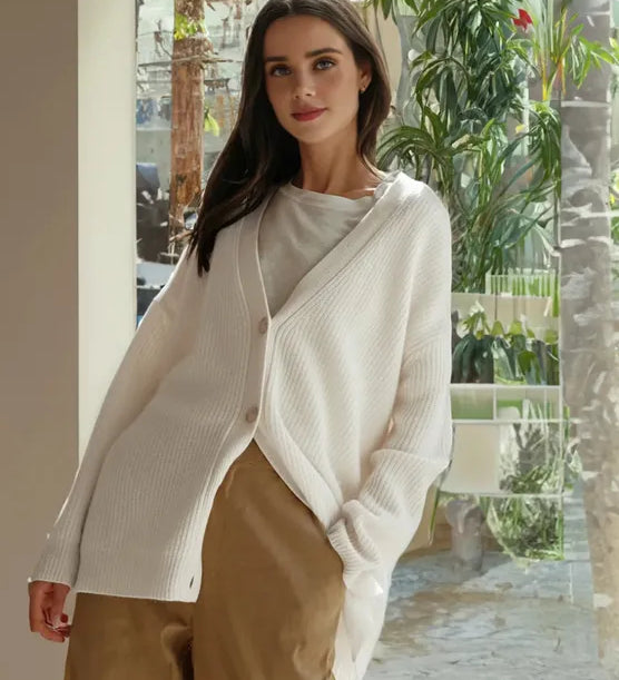 Lucy™ - Elegant Cashmere Cardigan