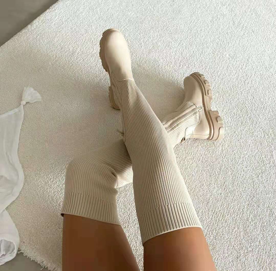 Camilla - Elegant knitted boots with a sophisticated high fit
